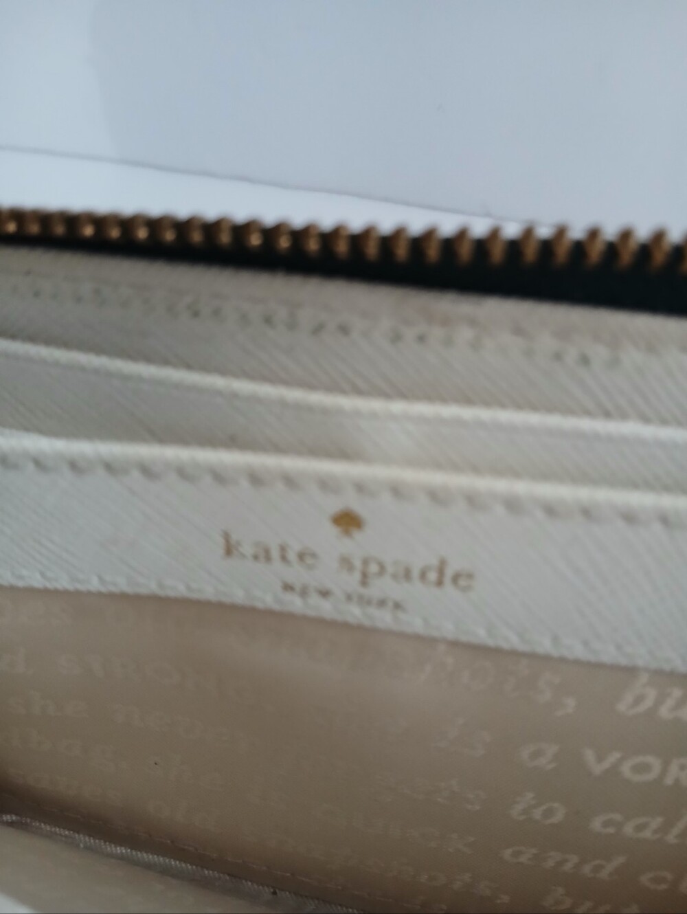 Kate Spade N.Y & Cedar Street Daisy Zip-around Wallet - Picture 6 of 7